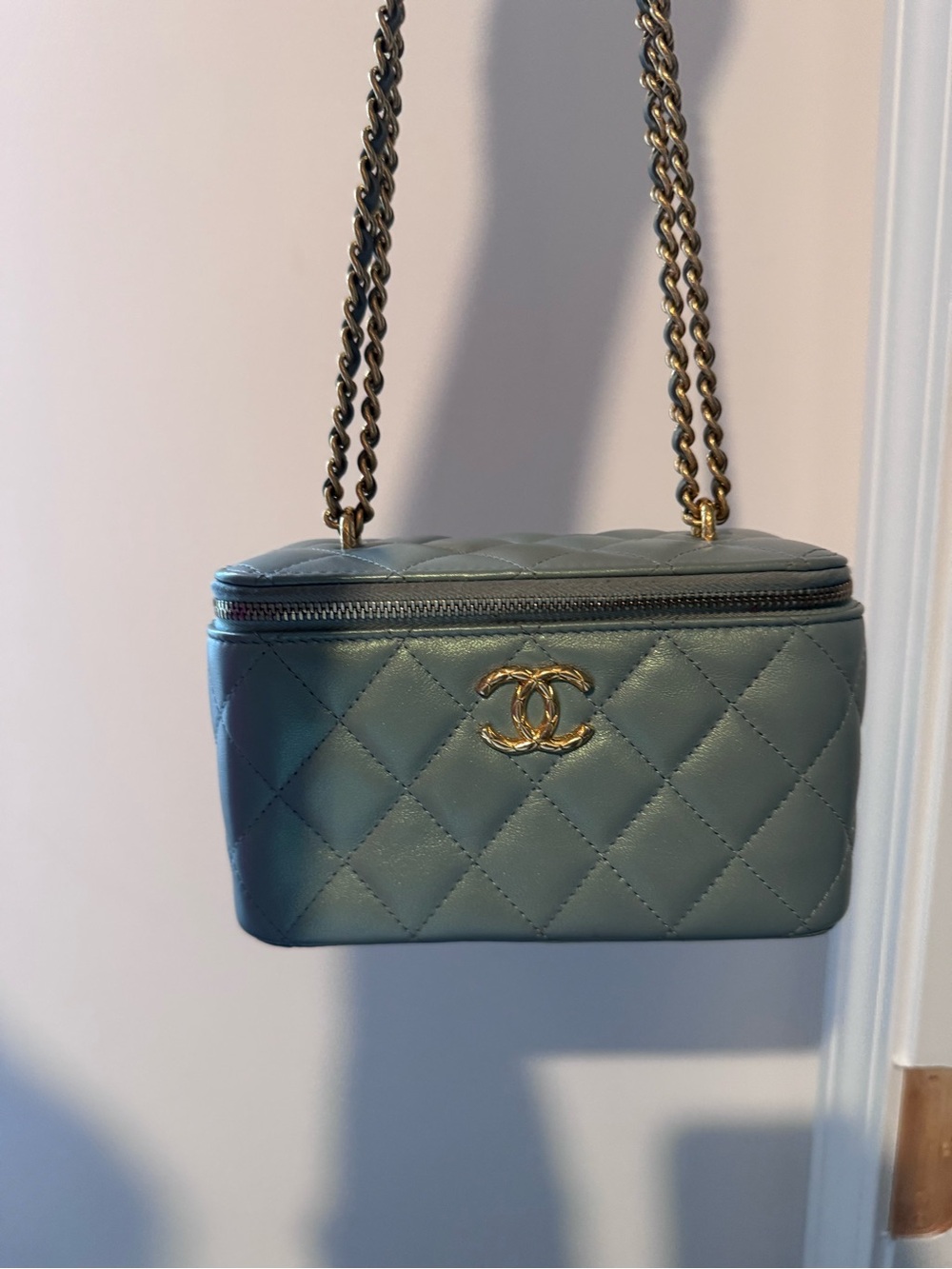 CHANEL Quilted Mini Vanity in rare color Light Sage with Gold Hardware - Picture 7 of 14